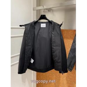洗練された印象 新作 魅力的なジャケットMONCLERブランド 偽物
