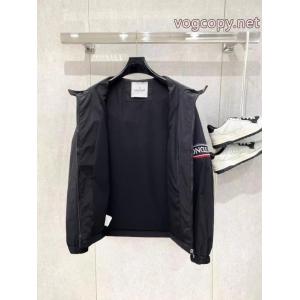 ブランド 偽物 激安 通販MONCLERセール中 風合いが魅力 高級な質感ジャケット