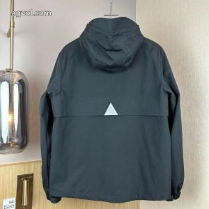 モンクレールブランド コピー 販売 店コート少数入荷 26AWの最新アイテム 新作スタイリッシュな..