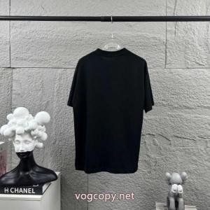 半袖Tシャツ日本即完売予想 抜群の吸汗性 最新入荷ブランド コピー 着払いMONCLER