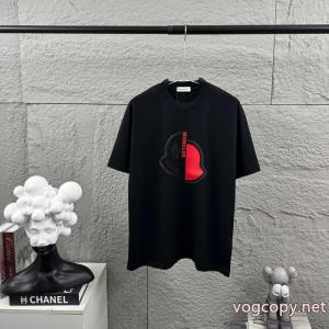 半袖Tシャツ日本即完売予想 抜群の吸汗性 最新入荷ブランド コピー 着払いMONCLER