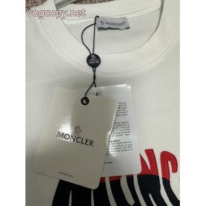 MONCLER爽やかな色合い ファッションスタイル 完売人気半袖Tシャツスーパー コピー ブランド 専門店