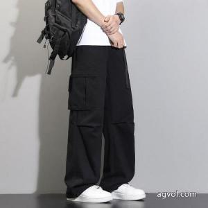 売り切れ続出！激安限定 個性的な美品 洗練されたおしゃれ感を持つ通販 ブランドMONCLERスラックス..