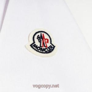 偽物 通販MONCLER人気セール260%新品 特別価格 旬の気分を絶妙に半袖Tシャツ
