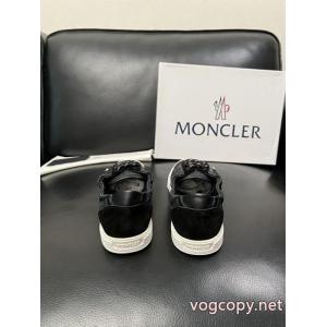 MONCLERスニーカー雑誌掲載ブランド 派手すぎず 定番人気商品スーパー コピー