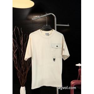 新作入荷 今季は色を使った注目新品 海外限定MONCLER半袖Tシャツコピー 商品 販売