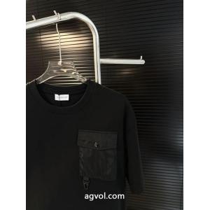 新作入荷 今季は色を使った注目新品 海外限定MONCLER半袖Tシャツコピー 商品 販売