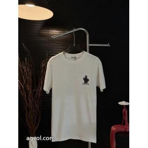 ブランド スーパー コピーMONCLER最新作期間限定セール 超人気*入手困難 魅力的半袖Tシャツ