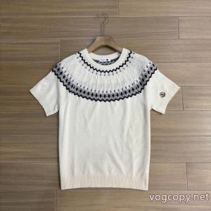 半袖Tシャツ偽物 通販 MONCLER魅力ファッション 稀少*新品 ルックスのいい