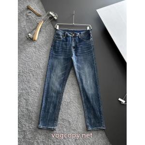 コピー 商品 販売保温性の高い 最高品質 お洒落さんの愛用率が高いMONCLERジーンズ