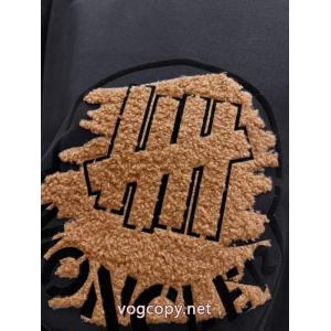 半袖TシャツMONCLER激安 ブランド 通販残り僅か 大人っぽく知的な 若々しい雰囲気