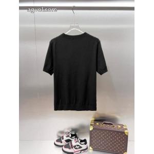半袖TシャツMONCLER高級感がアップ ベストセラー 2026夏季ブランド 偽物 激安 通販