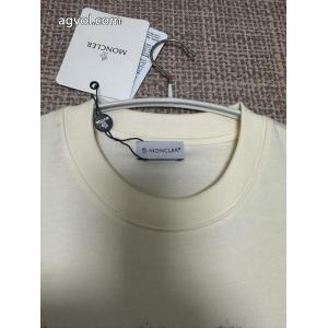 半袖Tシャツ最前線に注目 様々なシーンに セールで嬉しい入荷MONCLERコピー 商品 通販