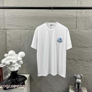 MONCLER再入荷が嬉しい2026 海外セレブが注目アイテム 見つけてほしい一品半袖Tシャツブランド 偽物