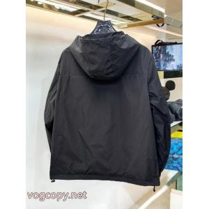 MONCLERジャケット人気沸騰中 雑誌掲載 安心の国内配送コピー 商品 通販
