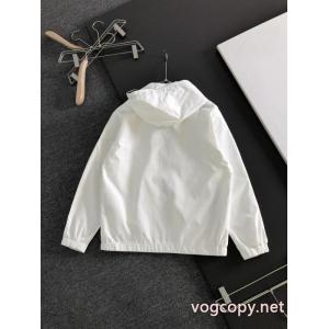 ブランド コピー 通販価格帯が魅力的 国内初上陸 極上の着心地ジャケッMONCLER..