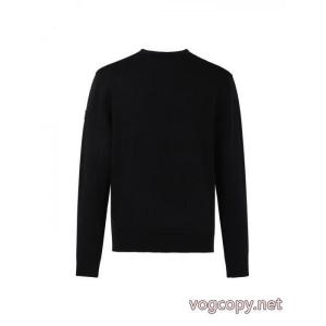 ブランド スニーカー 激安パーカーオシャレスタイルが今年流 毎日更新 保温性も抜群MONCLER