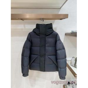 ブランド コピー 通販MONCLERデザイン性抜群 柔らかくて 超人気な専門店ダウンジャケット