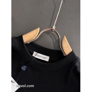MONCLERファッション感満載！ 大人気個性がある雰囲気 注目新ブランド長袖Tシャツコピー ブランド 通販