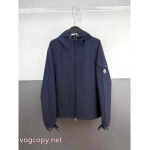 MONCLER今年新作登場 カラバリ豊富 大人の魅力ジャケットブランド フェイク
