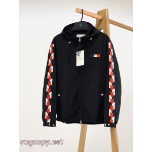 上品保証 2026年人気商品 上品カジュアルな雰囲気にブランド コピーMONCLERジャケット