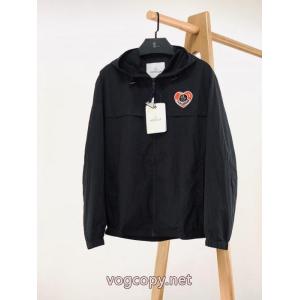 MONCLERジャケット魅力ファッション 安心感に溢れる 色豊富ブランド コピー 通販