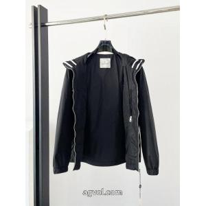 ジャケットMONCLER人気 ランキング 主役級アイテム NEW素敵コピー 商品 販売