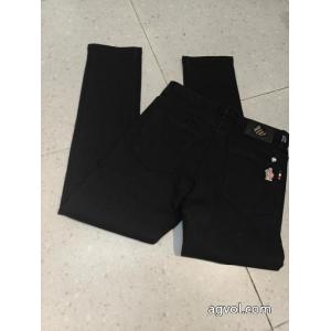 スーパー コピー ブランドスラックス新品買い付け 肌触りの着心地が良く  大活躍間違いなしモンクレール..