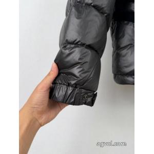 激安 通販 ブランドダウンジャケットMONCLER関税補償新作限定めっちゃ綺麗色 お得260%新品 最前線に注目