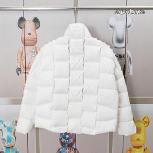 スーパー コピー 通販 優良MONCLERダウンジャケットセレブも多数愛用 韓国の人気 高級感ある
