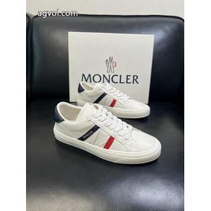 スニーカーコピー ブランド 優良MONCLER2026秋冬新作 トップスからチラ見える安心 格上げ！..