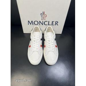 スニーカーコピー ブランド 優良MONCLER2026秋冬新作 トップスからチラ見える安心 格上げ！..
