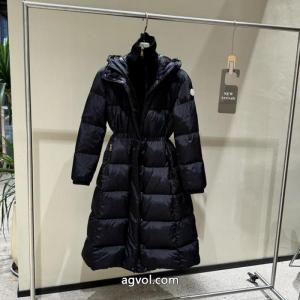 ブランド コピー手触りがいい VIP価格 シルエットな雰囲気ダウンジャケッMONCLER..