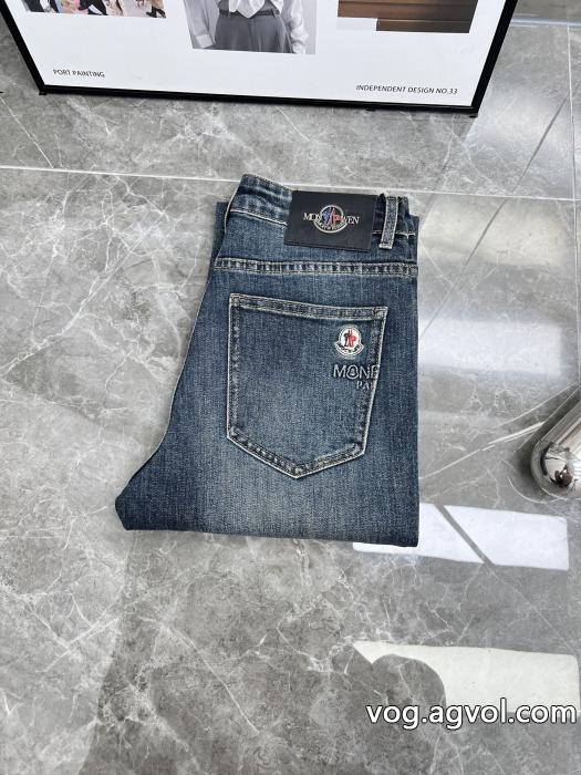 先行販売適度な光沢感がありMONCLERジーンズ偽物 ブランド 0