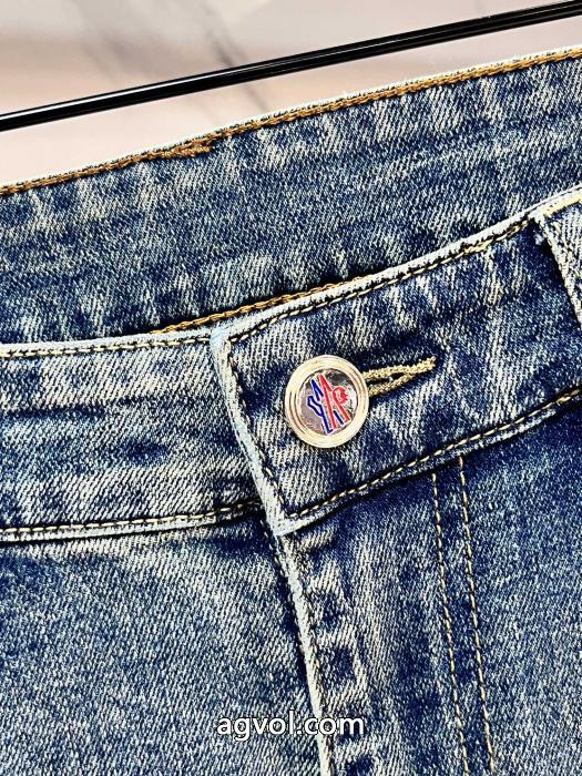 根強い人気定番商品限定特大セールMONCLER偽物 ブランドジーンズ 4