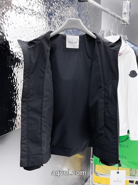 ブランド 激安 MONCLER秋冬シーズン継続トレンド新着早い者勝ちジャケット 4