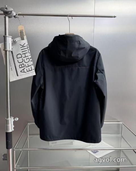 MONCLERモンクレール25 SS新品防風防水通気軽量ハードケース突撃衣男女同型 2