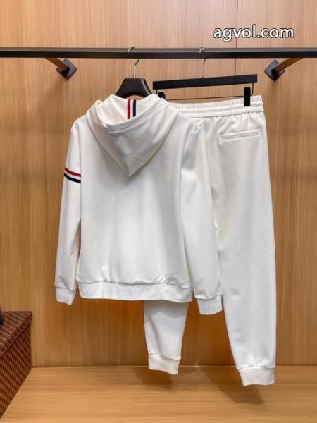 MONCLER2025秋冬大人気人気確定 セットブランド 品 コピー 5