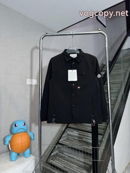 Moncler-mengkouqアームエンブレムボタンジャケット 1