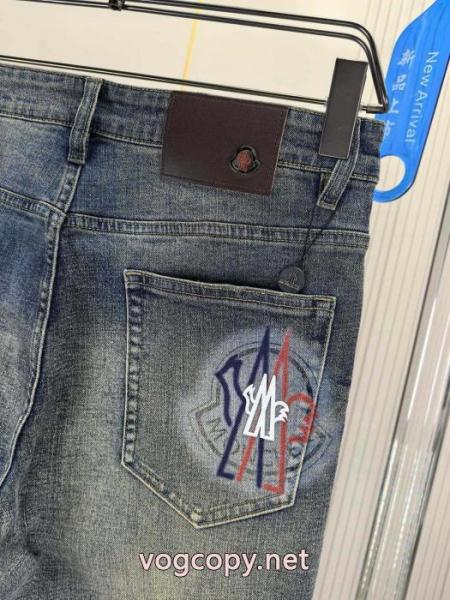 ジーンズMONCLERブランド コピー s 級話題となる人気品最高にCOOL秋冬新作雑誌掲載 5