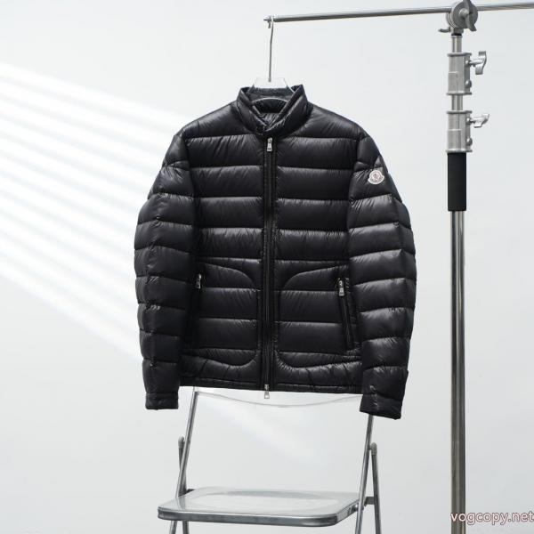MONCLERライトカップルスタンドカラーダウンジャケット 0 