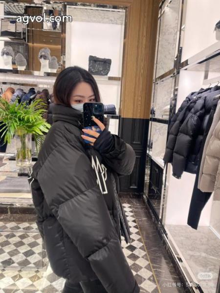 激安 ブランドダウンジャケット新作セール価格でゲット 相性の良い 破格の激安セールMONCLER 2