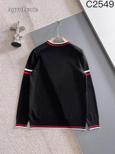 セータースタイルアップ効果 不動の人気2025最新 冬の大人カジュアルスーパー コピー ブランド 通販MONCLER 1