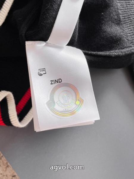 セータースタイルアップ効果 不動の人気2025最新 冬の大人カジュアルスーパー コピー ブランド 通販MONCLER 4