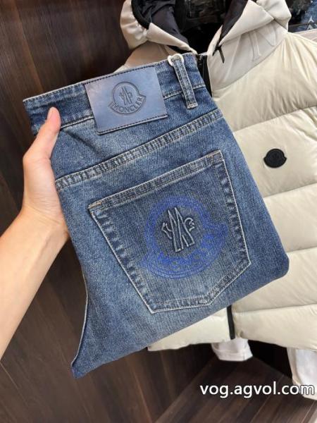 ジーンズブランド コピー 販売冬のコーデにぴったり 人気セール250%新品 最高級MONCLER 0 