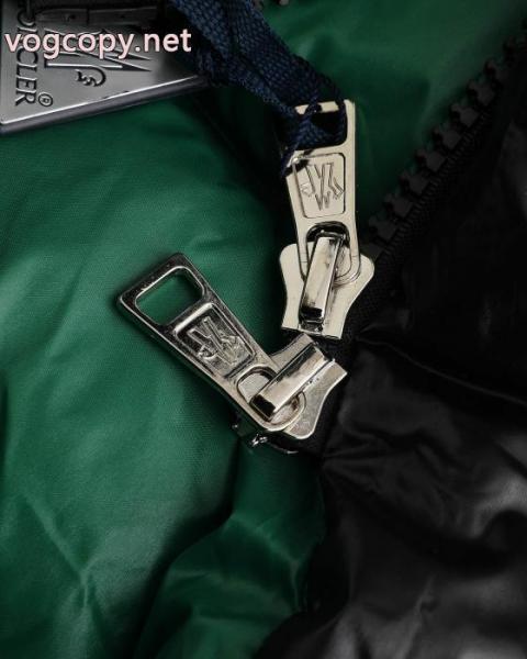 ダウンジャケットMONCLER偽 ブランド足長効果のある ファッション 確保済み安心国内発送 2