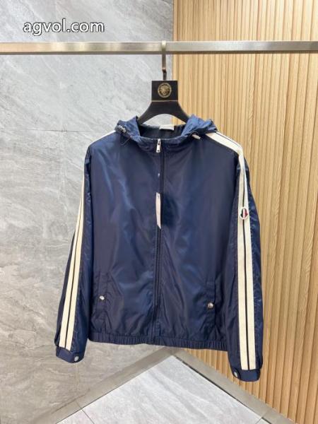 透け感優しい 品良くおしゃれ 有名モデル愛用アイテムブランド コピー s 級MONCLERジャケット 1