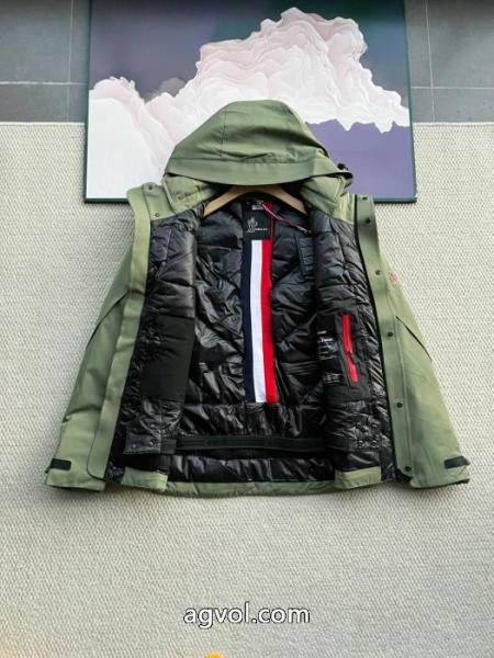 上質な素材採用 オフィスにも ギフトに最高ブランド 偽物 激安 通販ダウンジャケットMONCLER 6 