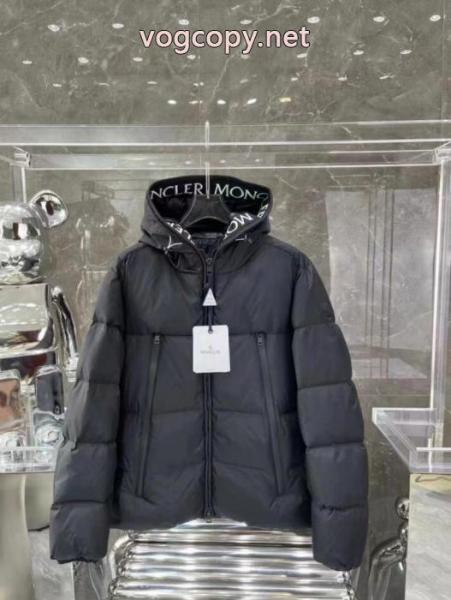 MONCLERダウンジャケット偽 ブランド 販売目玉商品 大人の色味 高級感を演出 1