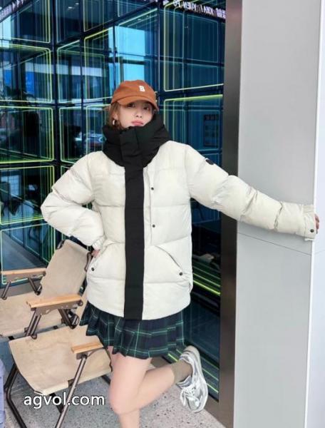 ダウンジャケットブランド コピー 販売MONCLER上質で格好い 定番人気商品 軽量で薄手の 6